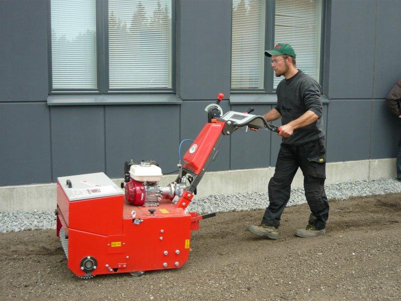 Engazonneuse hydrostatique RB700G Kersten - 70 cm de largeur, 3 rouleaux, moteur Honda 6 CV GX200_3