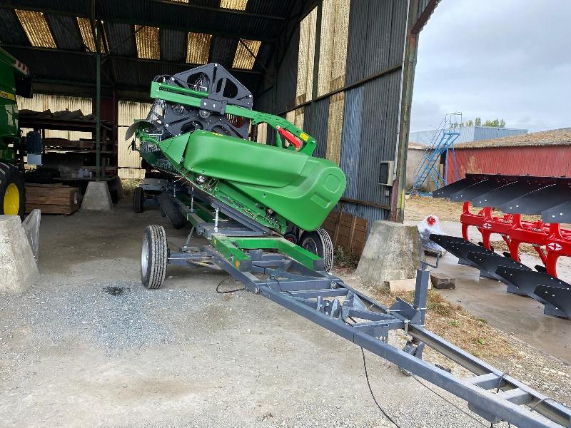 Moissonneuse batteuse JOHN DEERE T670I – Coupe 7,60 m_3