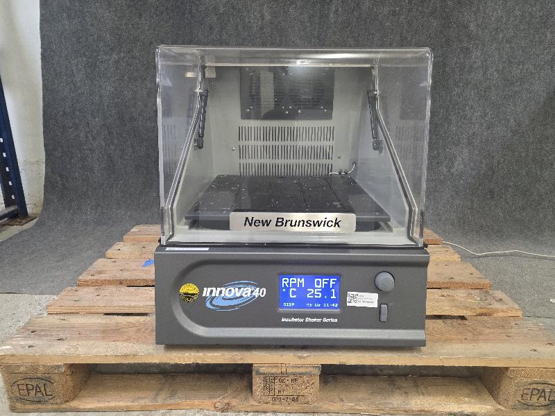 Agitateur-incubateur Eppendorf Innova 40_3