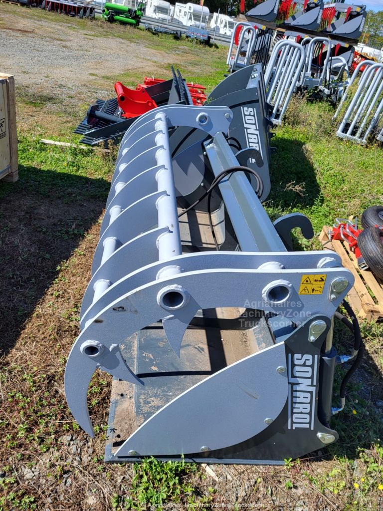 Godet avec grappin dents mécano soudées JCB Q-Fit - Largeur 2,4 m - Sonarol_3