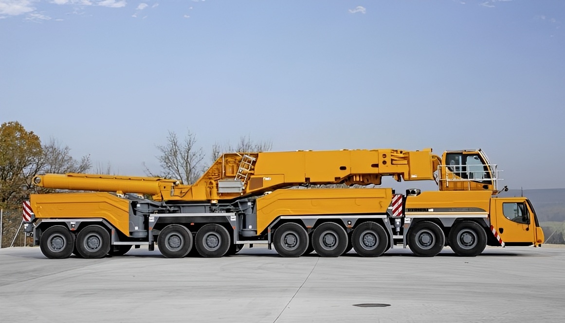 Grue automotrice LTM 11200-9.1 - Liebherr - Capacité de charge max 1200 t - Flèche télescopique jusqu'à 100 m_3