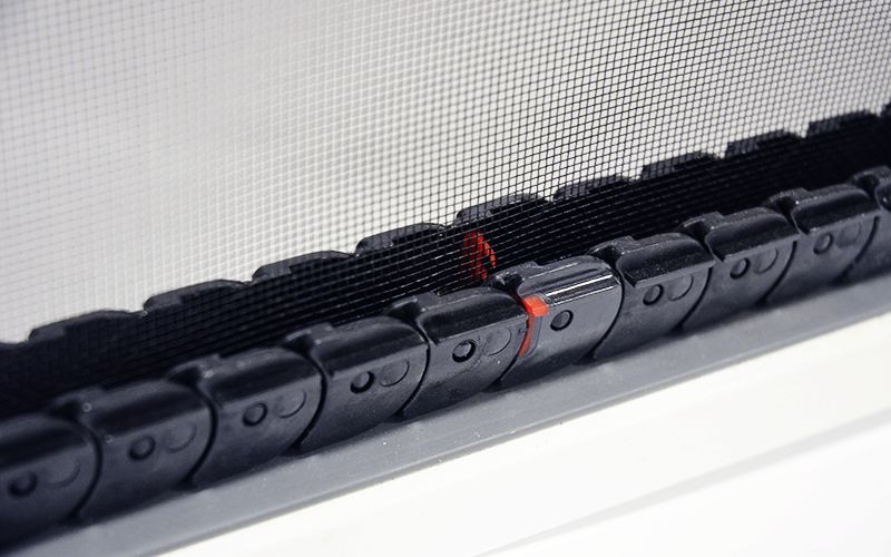 Moustiquaire latérale plate - Mosquituria - pour grandes ouvertures avec système anti-vent_3