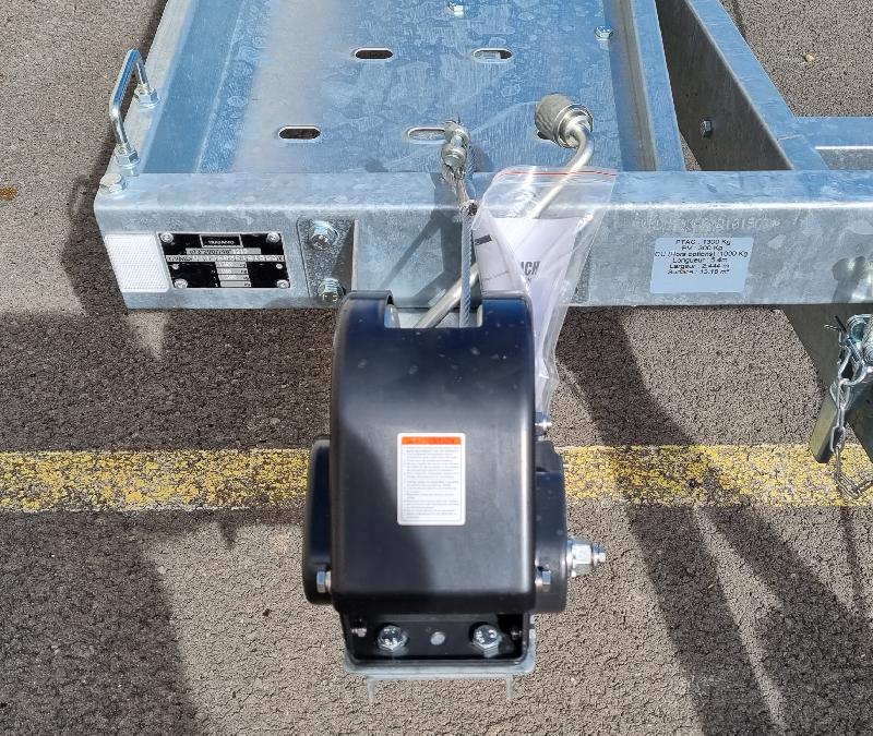 Porte voiture 1300kg_3
