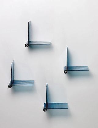 Étagère murale Kite Shelf - Patricia Urquiola - Design géométrique et effet 3D_3