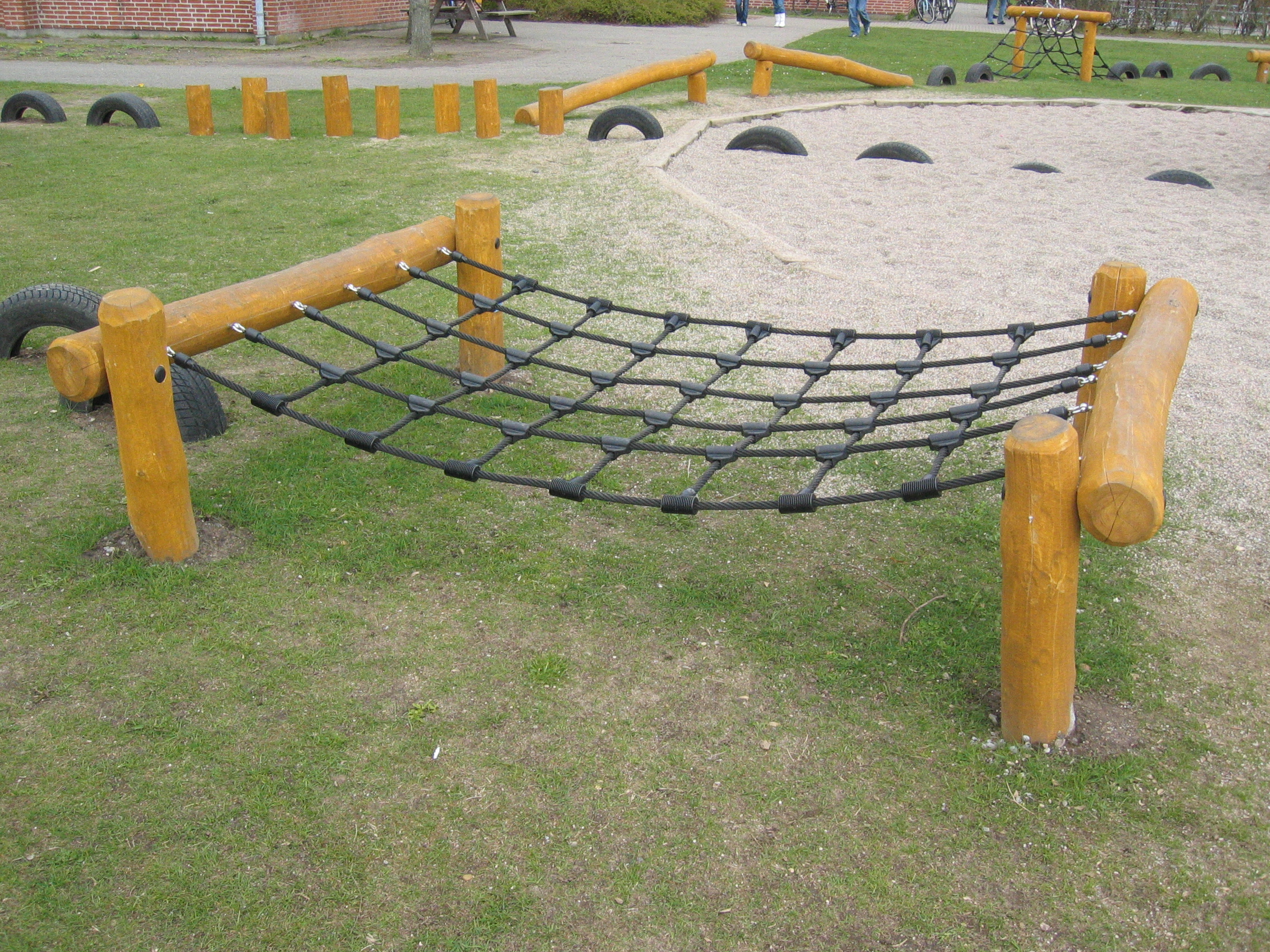 Parcours sportif pour enfants Impedio - Hags - Réf 8045599 - Tranche d'âge 3-12 ans - Montage en 7 heures_3