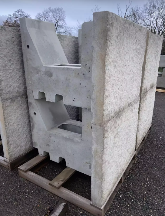 Bloc modulaire droit ou incliné à à 15° ou 22°, sans fondation béton - BETOTITAN XL - Pomel Beton_3