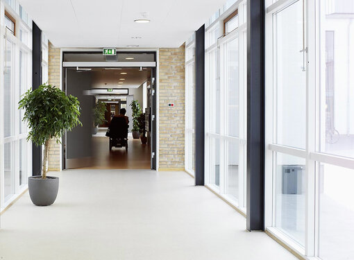 Porte battante DFA 127 - système universel et silencieux - modèles Record disponibles_3