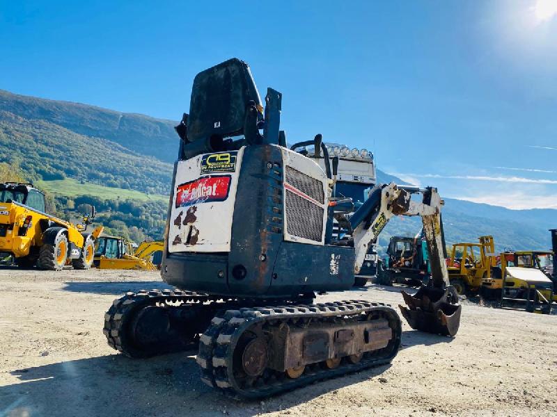 BOBCAT micro-pelle e08 1t_3