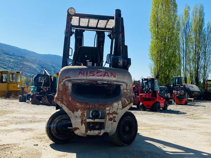 NISSAN FGD02A30Q Chariot élévateur_3