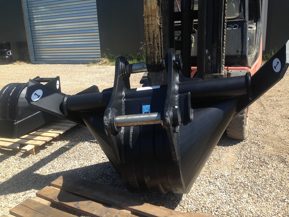 Matériel adapté à la création de fossés