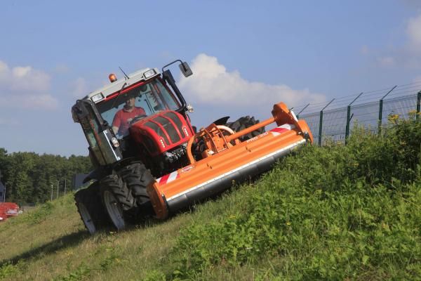 Équipement agricole pour broyage fin et uniforme