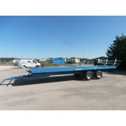 Plateau fourragers avec support de gyrophare et longeron en poutrelles IPE