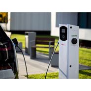 Système de recharge pour véhicules électriques avec puissance configurable jusqu'à 44 kW
