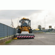 Tractopelle 8.23E Venieri avec cabine ROPS-FOPS et équipements standard