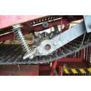 Récolteuse de carottes PSOPS - Simon - portée 3 points avec châssis robuste et mise en pallox_3