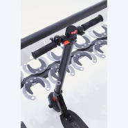 Range 12 trottinettes TrotiTom avec système antivol par pince_3
