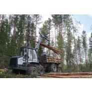 Machine forestière Logset 5F GT avec excellente maniabilité sur terrains accidentés