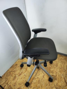 Steelcase Amia d'occasion - Siège de bureau ergonomique avec dossier et siège rembourrés - Confort optimal et soutien ajustable_3
