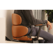 Monte escalier ergonomique avec rail noir sobre et raffiné,  commande simple et assise pivotante - JOYA_3