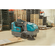 S30 Balayeuse TENNANT autoportée de taille moyenne_3