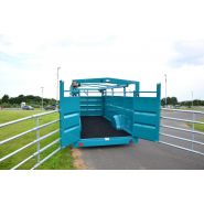 Remorque Rollvan 59 avec marche-pieds pour surveillance et soin du bétail