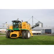 Récolteuse 8430 d’Oxbo avec économie de carburant optimisée