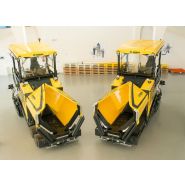 BF 300 C-2 - Finisseur citadin compact et puissant avec moteur 55 kW et largeur de pose jusqu'à 5 mètres_3