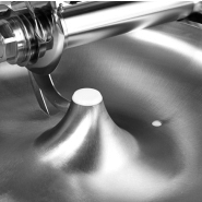 Cutter robuste avec cuve inox et nettoyage facile