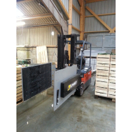 Pince de manutention synchronisée pour chariot élévateur