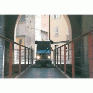 Nettoyage en profondeur des recoins urbains avec la Dulevo 850 Mini