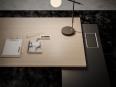 Bureau directionnel FIRST OAK avec options de rangement compatibles