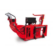 Machine agricole pour soin des animaux avec paillage performant