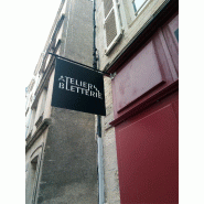 Enseigne drapeau Alu Dibond Effet Pochoir - L 70 x H 70 cm (carré)_3