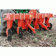 Outil de travail du sol Kverneland CLI avec châssis robuste