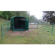 Vachère avec coffre PVC étanche et barrière extérieure en option