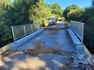 Pièce en béton armé pour soutien et renforcement de structures