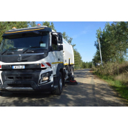 Balayeuse TP Brock VS 7 TECH équipée de caméra 360° et éclairage LED