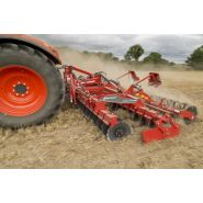 Déchaumeur Kverneland adapté à l'implantation rapide de couverts végétaux