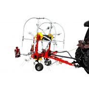 Outil agricole pour fanage de fourrage avec précision