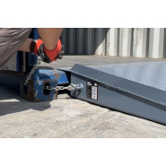Rampe d'accès pour conteneur  au sol, déplaçable pour des opérations de chargement / déchargement rapides - Capacité 8T - AZ Ramp HCNN-08_3