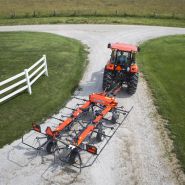 Faneuses traînées TE6583T-TE8511T Kubota Europe - largeur de travail 8,30m à 11,00m - boîtiers à bain d'huile sans entretien_3
