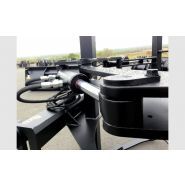 Outil agricole conçu pour la manutention de charges jusqu'à 1500 kg