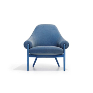 Chauffeuse  confortable et design pour un accueil chaleureux et professionnel_3