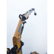 Grue medium Effer 205 équipée d’un jib pour grande distance