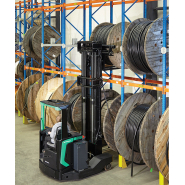 Chariot rétractable Mitsubishi - Sensia RB16N2(H)C 1600 kg - poste de conduite spacieux et système de commande novateur_3