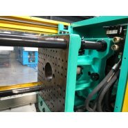 Presse à injection - Volume d'injection 115 cm³ - Pression 1470 bars - Diamètre vis 35 mm - Force de fermeture 500 kN_3