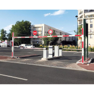 Portique universel robuste avec réglage de l'aplomb sous platines