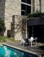 Chaise de restaurant Ami Ami - design Tokujin Yoshioka - en polycarbonate avec motif tissé unique_3