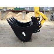 Attache rapide pour godets de pelle multi-usages