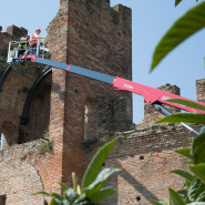 Lightlift 33.17 - nacelle araignée - hinowa s.P.A. - capacité nacelle chenillée 230kg_3